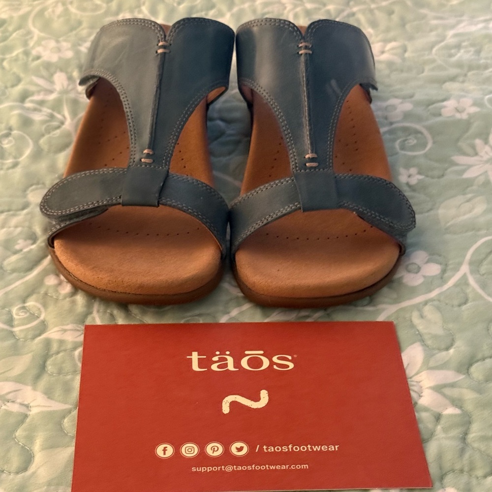 Taos Footwear Blue and Tan Sandals - Picture 2 of 2